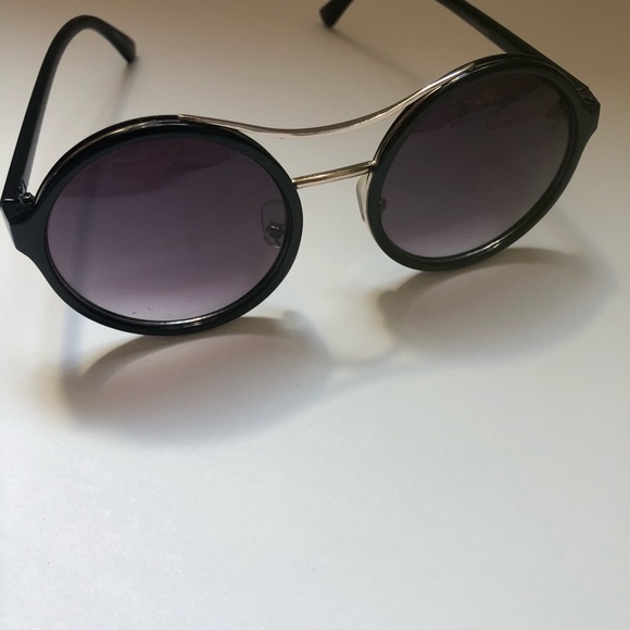 sunglasses - Picture 5 of 5